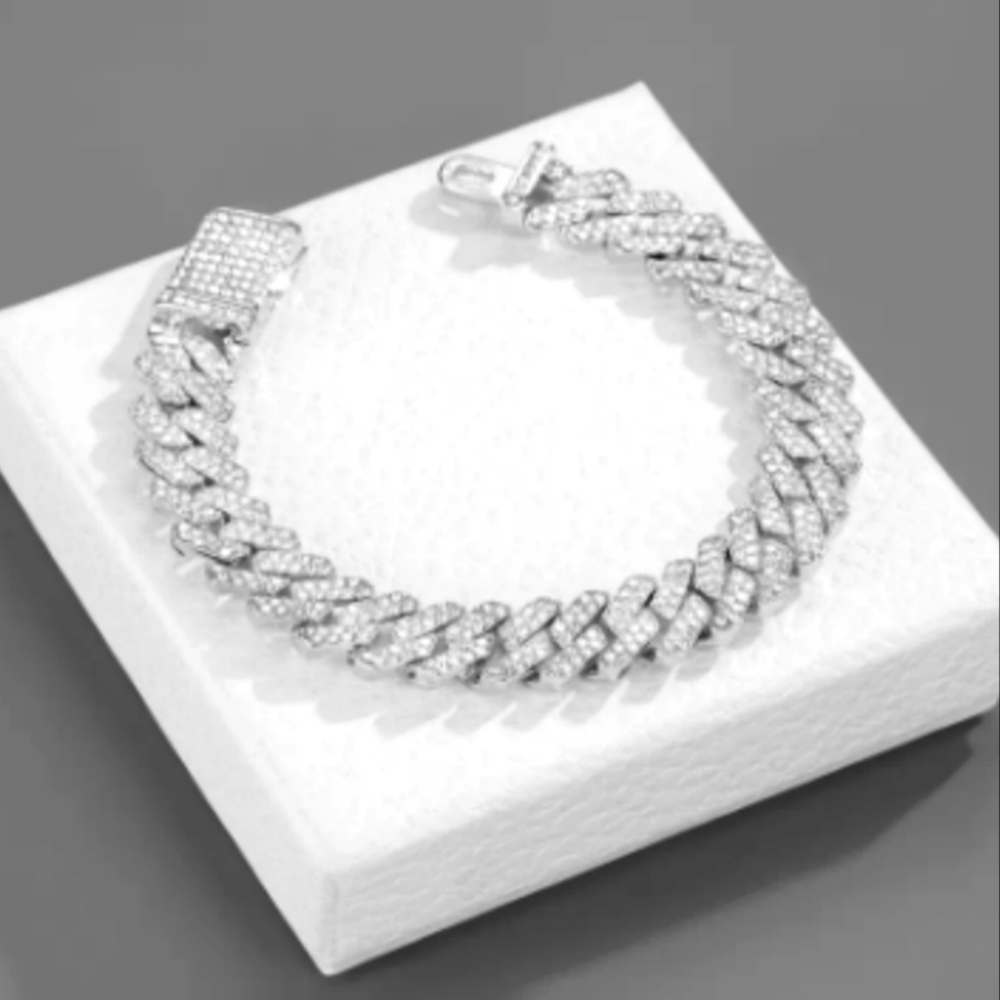 SOLD🆕Silver Rhinestone Bracelet - Picture 1 of 7